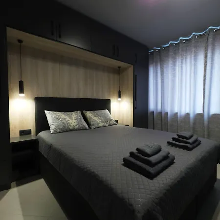 Luxeambra в центъра на града Apartman *