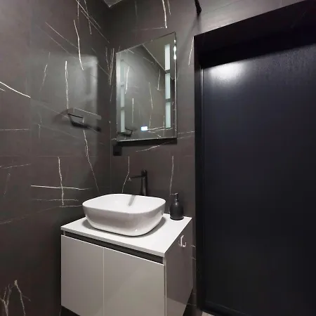 Luxeambra в центъра на града Yambol